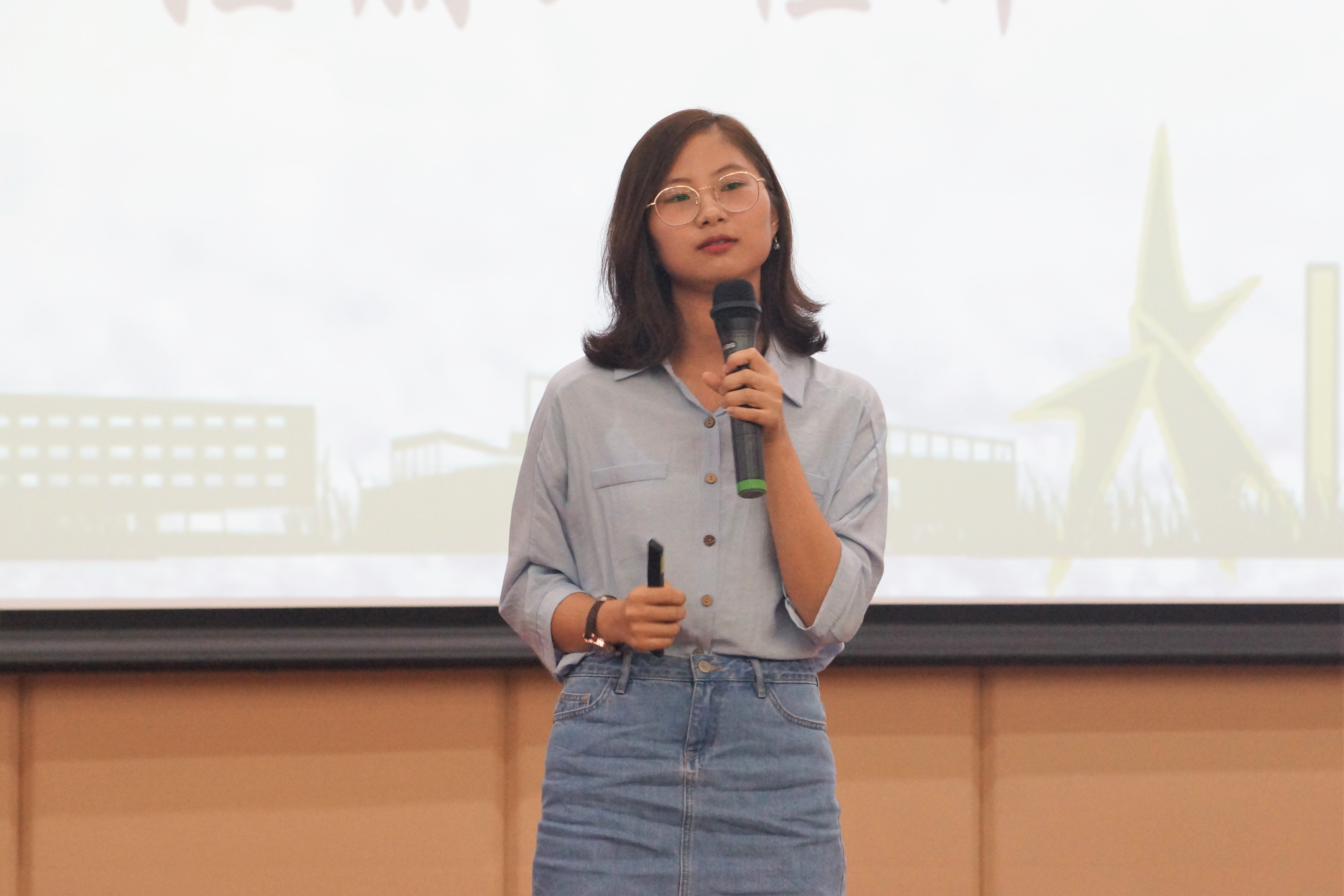 ​365英国上市公司官网举办学长-学习经验-生活技巧-分享会4.jpg